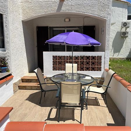 Appartement Situe A 100 M De La Plage Empuriabrava Exteriér fotografie